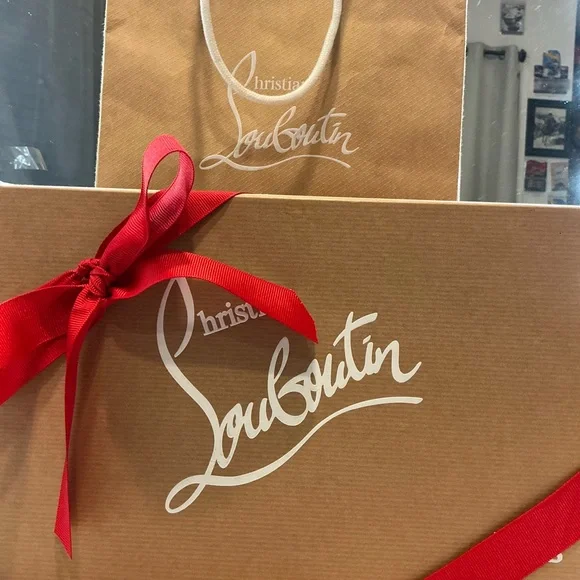 Christian Louboutin Kate 554 100 Patent - Picture 10 of 11